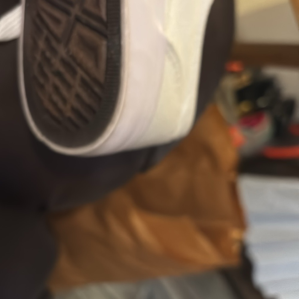 Women's Classic White Sneakers - NWOT - Picture 4 of 5
